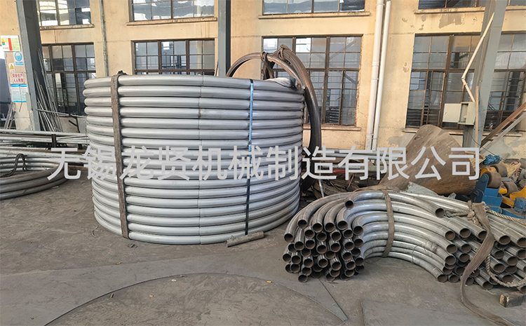 封頭上的半管怎么確定連接處弧度的？