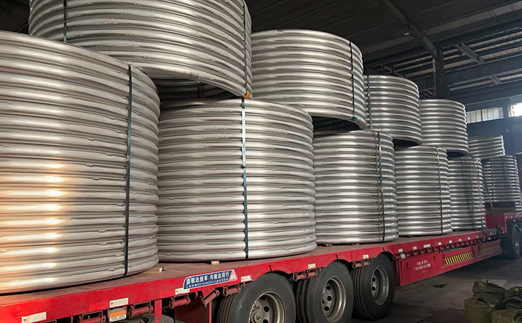 龍賢帶您了解有哪些方法可以突出化工設備半圓管的質(zhì)量優(yōu)勢？